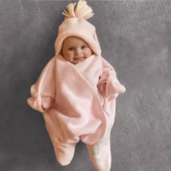 Couverture Etoile Starnug Rose Pâle TUPPENCE AND CRUMBLE -Bébés Produits Magasin 144117122 23847684243740491 35922892708441170 n 1024x1024 1