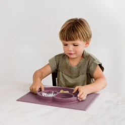 Assiette Antidérapante HAPPY Mat MAUVE EZPZ -Bébés Produits Magasin EZPZ EUHMM003S3