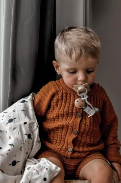 Attache Tétine En Bois Et Coton Dark Grey FILIBABBA -Bébés Produits Magasin FI PH003S3