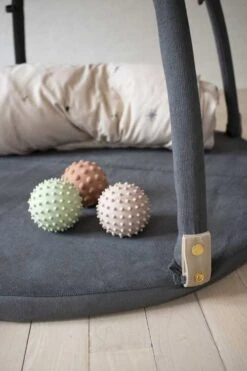 Balle Sensorielle Nor En Caoutchouc Naturel Pistache FILIBABBA 9 Balle Sensorielle Nor En Caoutchouc Naturel Pistache FILIBABBA -Bébés Produits Magasin FI PT044SITE1