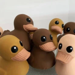 Canard En Caoutchouc Naturel Mini Kawan Choco Latte HEVEA -Bébés Produits Magasin HEVEA 553860S3 1