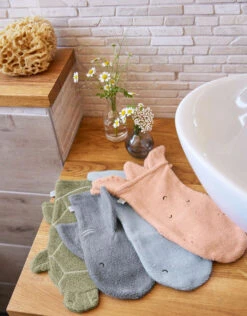 Gant De Toilette Et De Jeu En éponge Pieuvre LASSIG 9 Gant De Toilette Et De Jeu En éponge Pieuvre LASSIG -Bébés Produits Magasin LASSIG1313026072S3 1