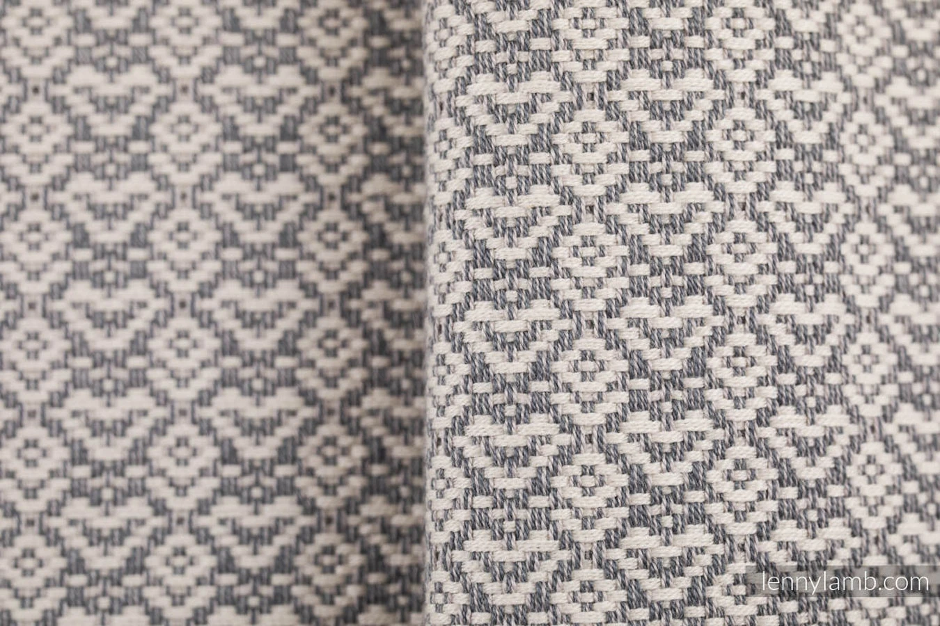 Echarpe De Portage HEART GREY 4.6m LENNYLAMB 8 Echarpe De Portage HEART GREY 4.6m LENNYLAMB – Image 6