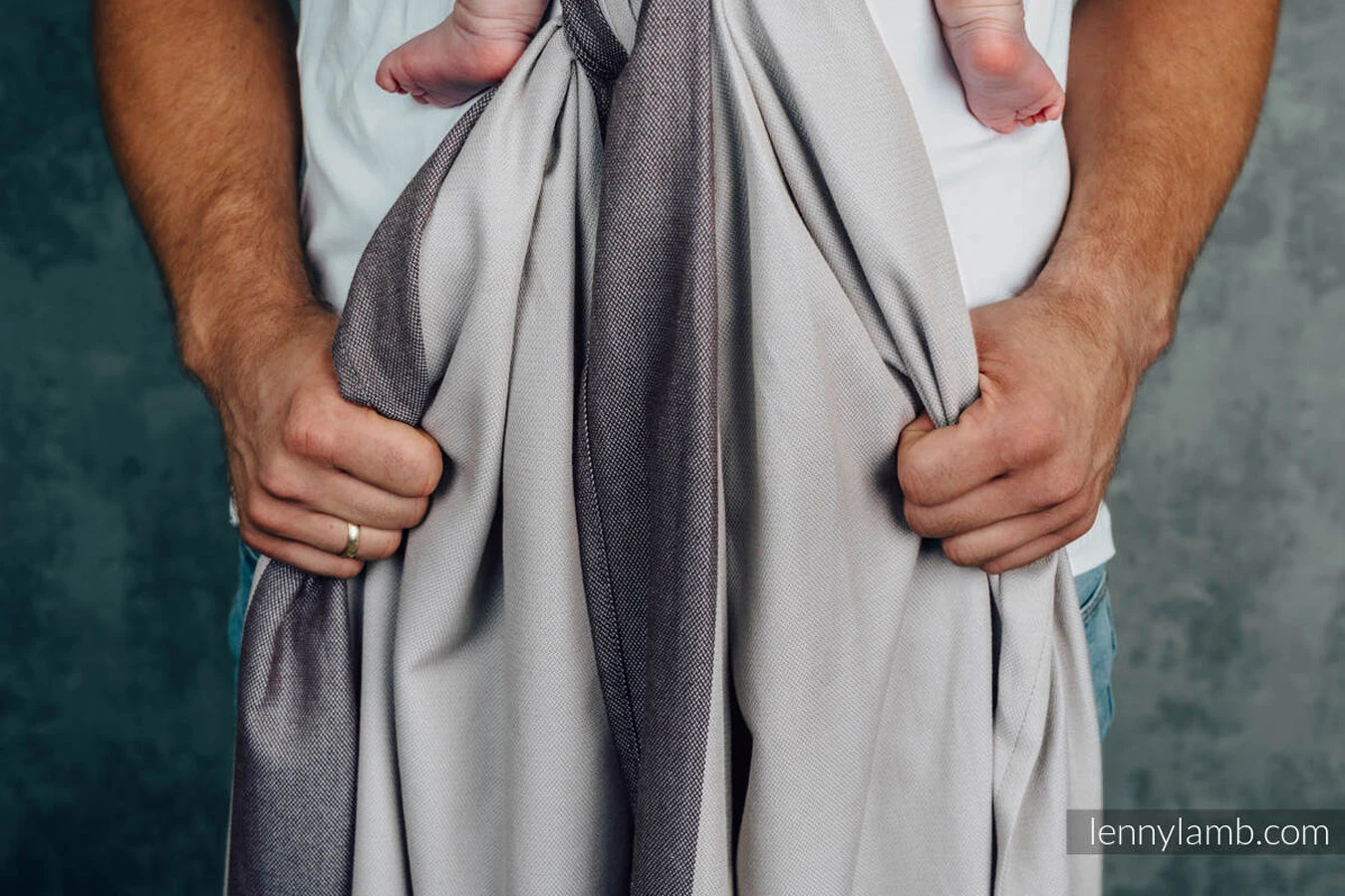 Echarpe De Portage COOL GREY 4.2m LENNYLAMB 9 Echarpe De Portage COOL GREY 4.2m LENNYLAMB – Image 7