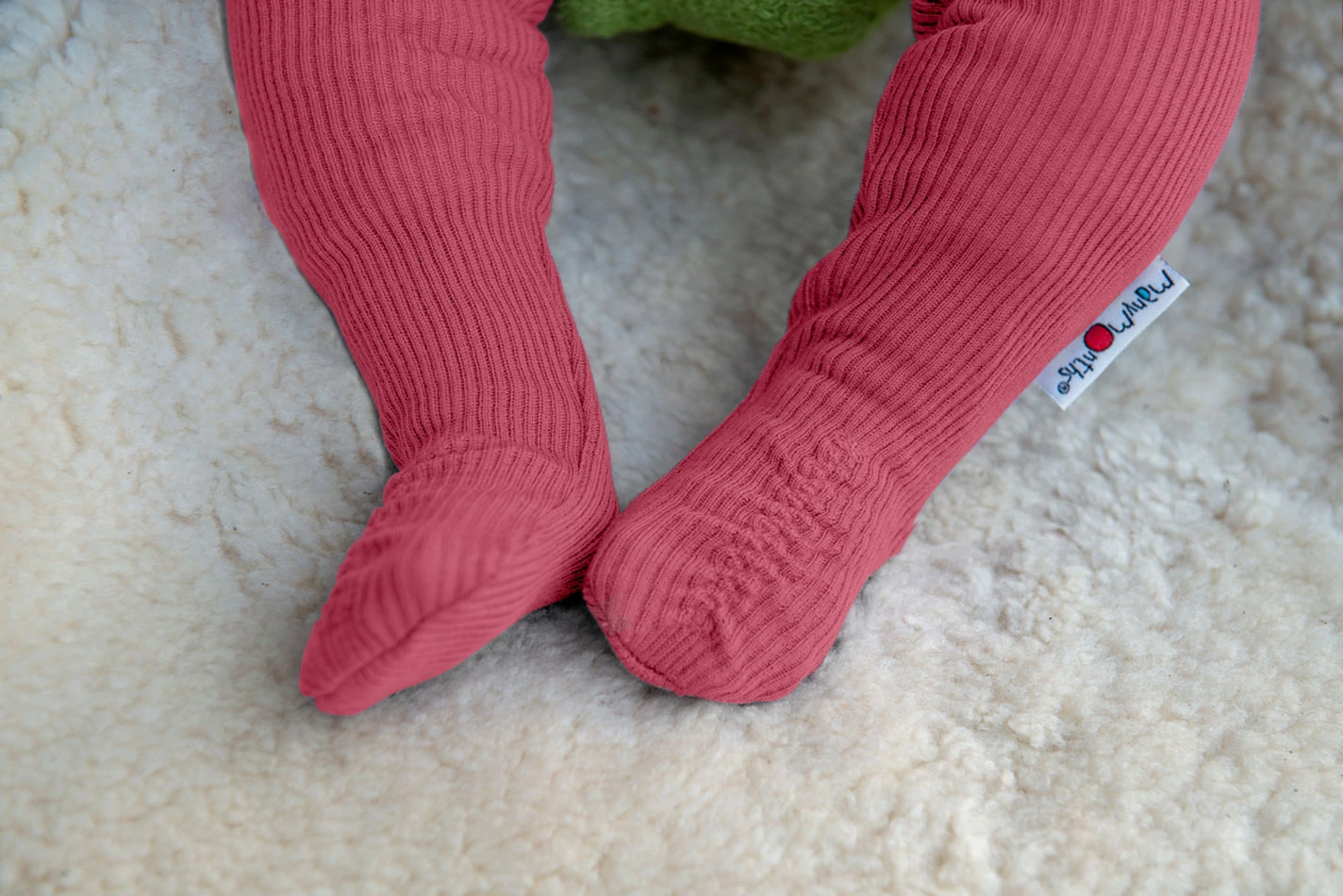 Chaussons De Portage évolutifs En Laine Mérinos Dark Cerise MANYMONTHS 4 Chaussons De Portage évolutifs En Laine Mérinos Dark Cerise MANYMONTHS – Image 2