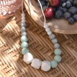 Collier D'allaitement Et De Portage En Silicone Marie - Mint MINTYWENDY