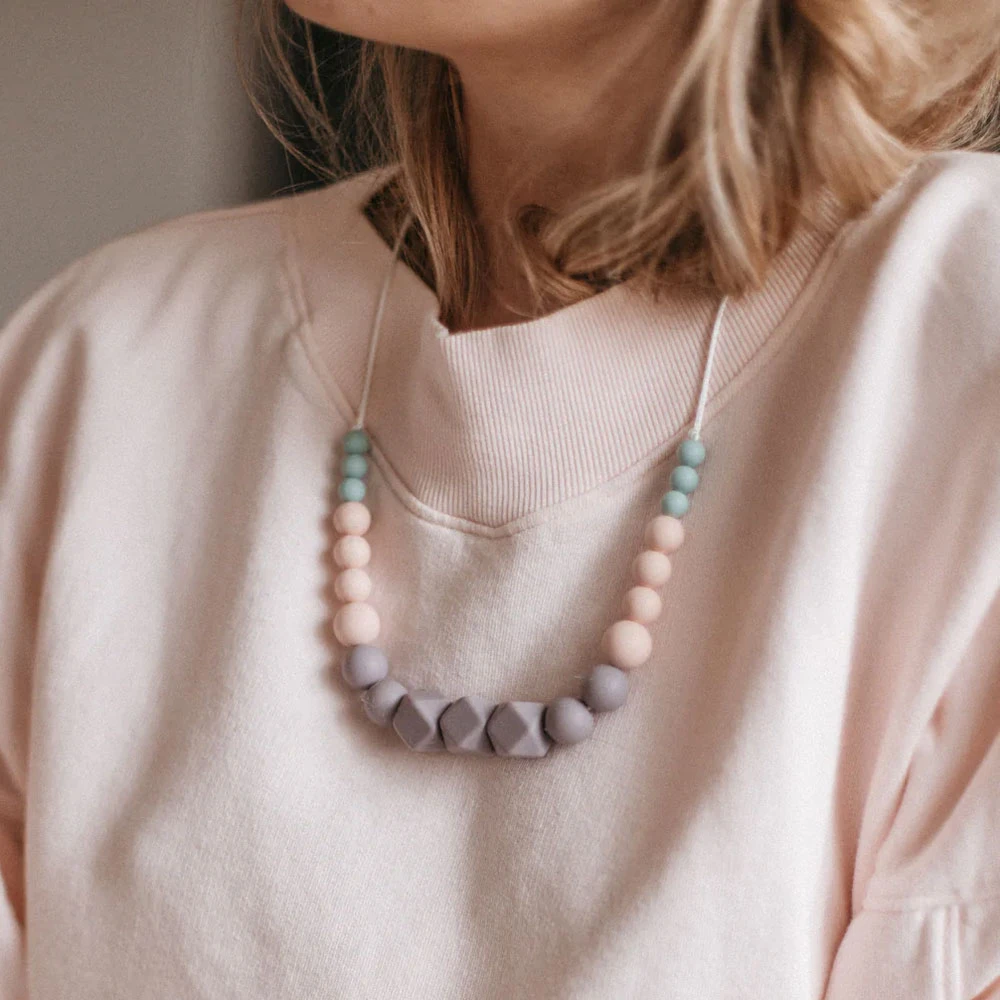 Collier D'allaitement Et De Portage En Silicone Emma MINTYWENDY 4 Collier D'allaitement Et De Portage En Silicone Emma MINTYWENDY – Image 2