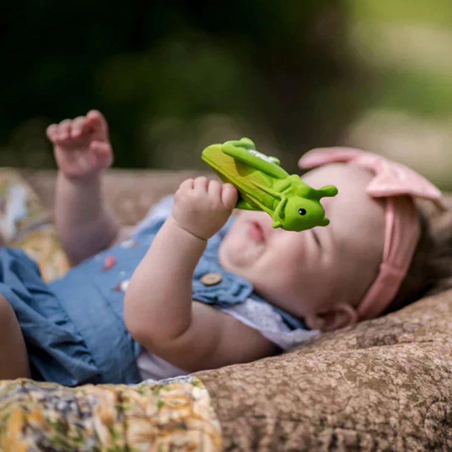 Sauterelle En Caoutchouc Naturel TIKIRI 4 Sauterelle En Caoutchouc Naturel TIKIRI – Image 2