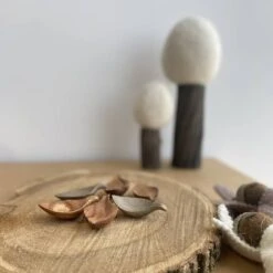 Mini Feuilles En Bois Naturel - Set De 6 PAPOOSE TOYS 10 Mini Feuilles En Bois Naturel - Set De 6 PAPOOSE TOYS -Bébés Produits Magasin WP513 V1 bis