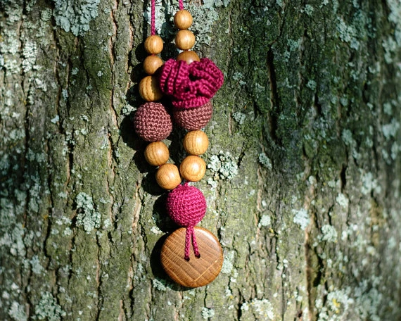 Collier D'allaitement Et De Portage Chocolate & Cherry Chêne - FM004 KANGAROO CARE 4 Collier D'allaitement Et De Portage Chocolate & Cherry Chêne - FM004 KANGAROO CARE – Image 2