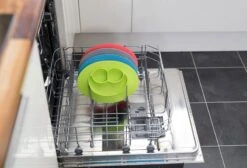 Assiette Antidérapante MINI Mat GRIS EZPZ -Bébés Produits Magasin ezpz mini mat lifestyle 4Copier