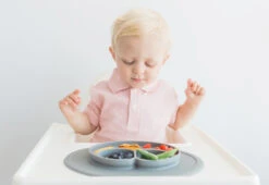 Assiette Antidérapante MINI Mat GRIS EZPZ -Bébés Produits Magasin minimatwithkid15