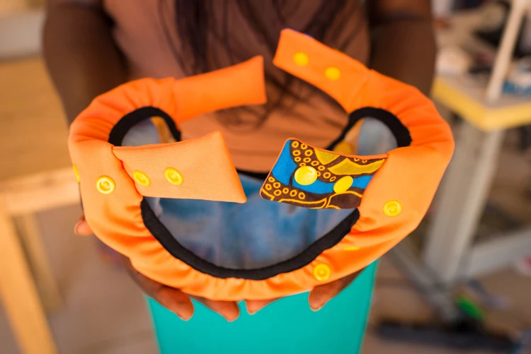 Couche Lavable TE2 - Taille 1 (2.5-5kg) - Orange APIAFRIQUE 4 Couche Lavable TE2 - Taille 1 (2.5-5kg) - Orange APIAFRIQUE – Image 2